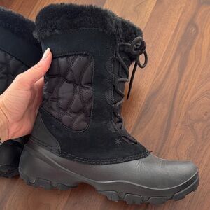 Columbia Black Snow Boots